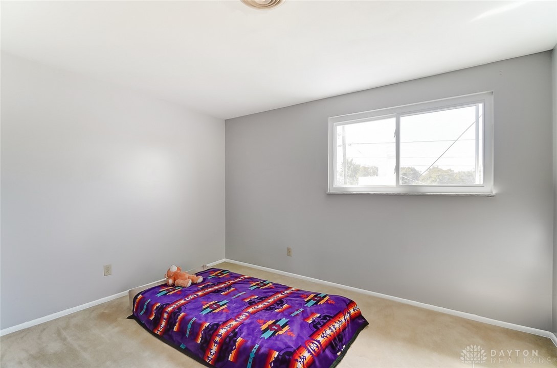 5576 Longford Road Dayton, OH 45424 - Photo 29 of 36