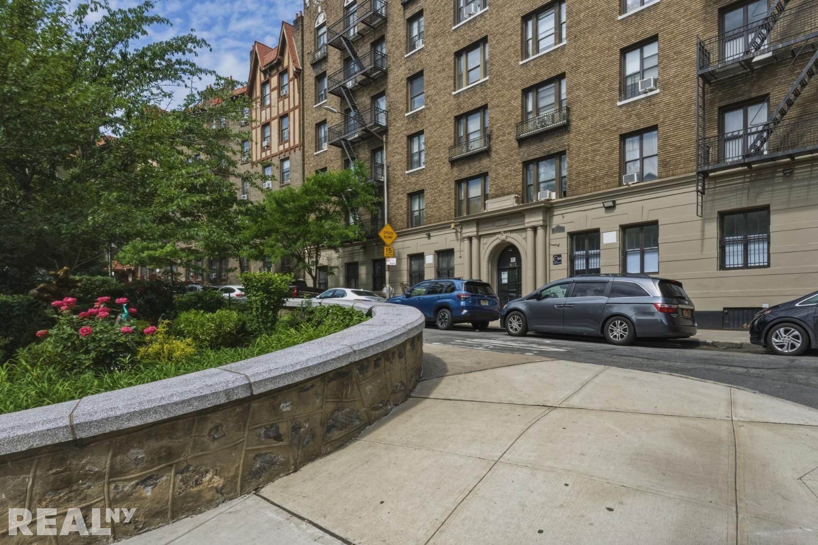 812 Riverside Drive, Unit 57 Manhattan, NY 10065 - Photo 8 of 10 Photo 8