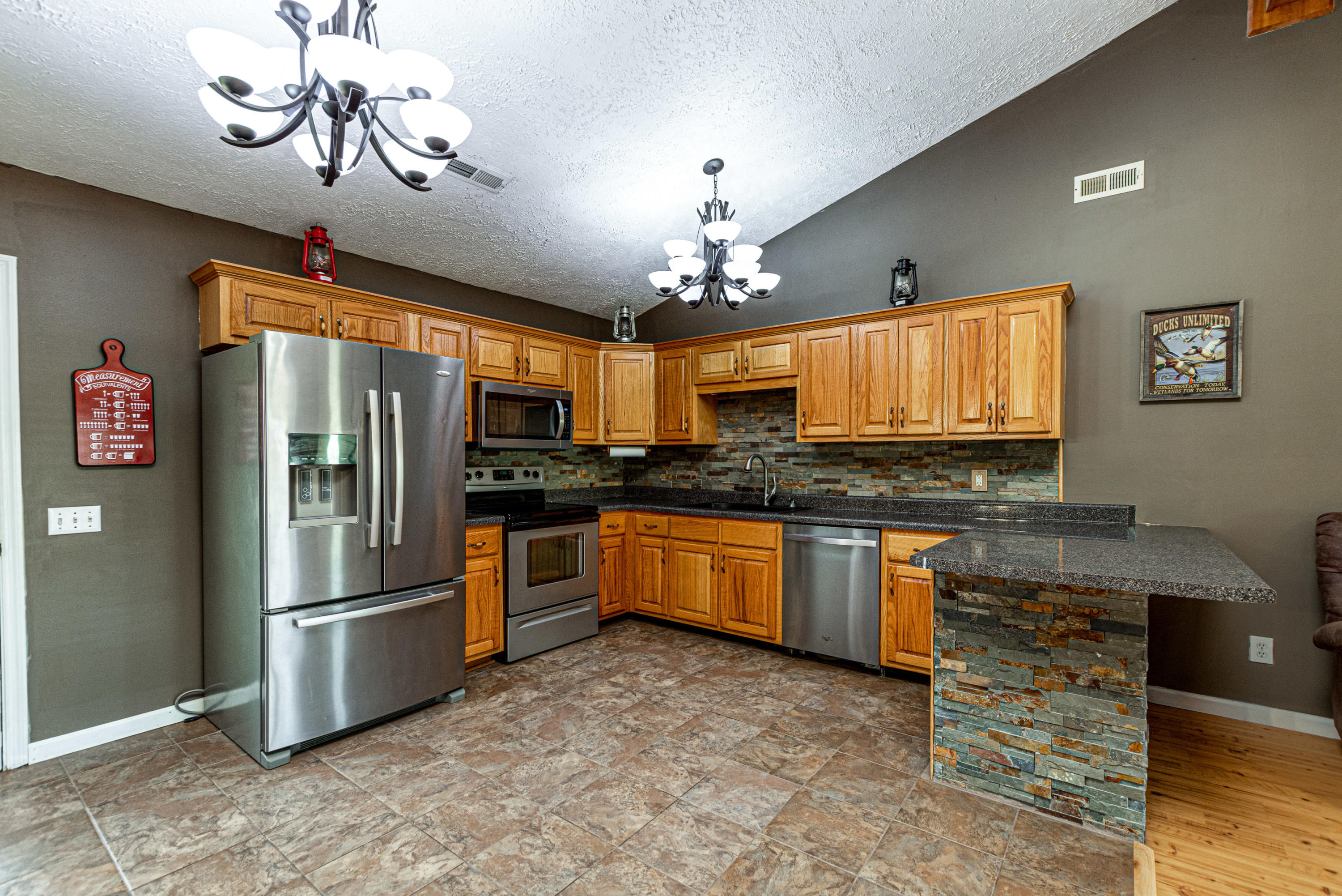 94 Porter Road Trenton, GA 30752 - Photo 9 of 33 94 Porter Rd edited-12