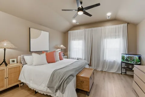 $425,000 | 1812 10th Avenue North, Nashville, TN 37208