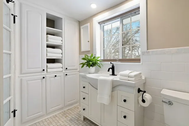 $699,000 | 2536 Old Glenview Road, Wilmette, IL 60091