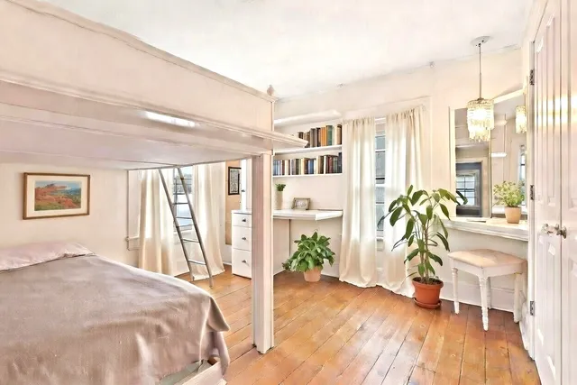 $699,000 | 2536 Old Glenview Road, Wilmette, IL 60091