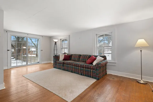 $699,000 | 2536 Old Glenview Road, Wilmette, IL 60091