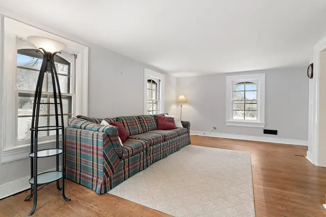 $699,000 | 2536 Old Glenview Road, Wilmette, IL 60091