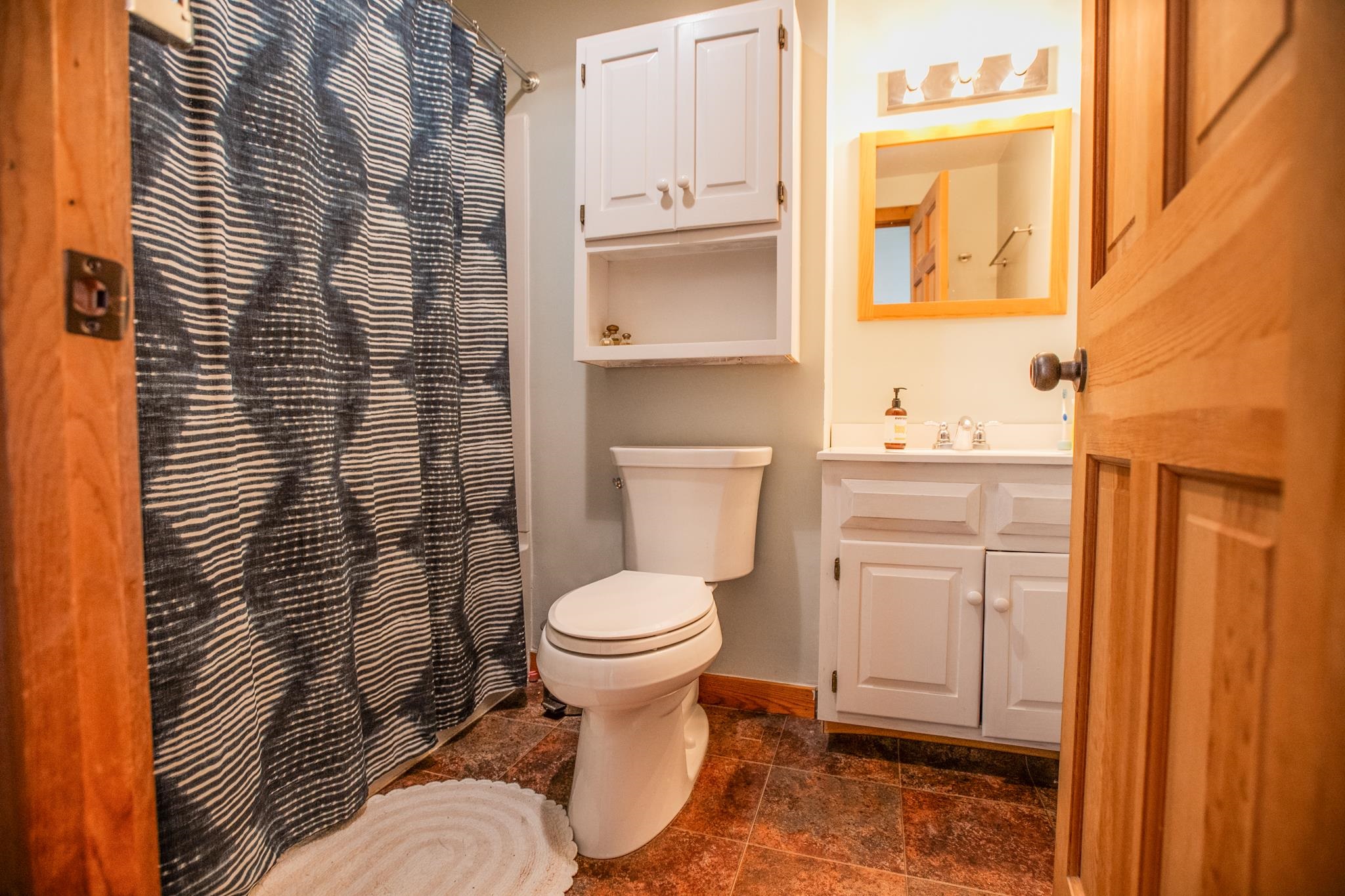 75 Hatley Road Hartford, VT 05001 - Photo 7 of 22 Gallery Image 7