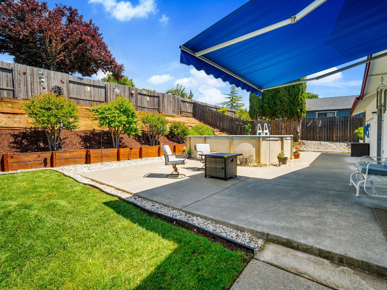 4914 Summit View Court El Dorado, CA 95623 - Photo 26 of 31 a view of a house with backyard and sitting area