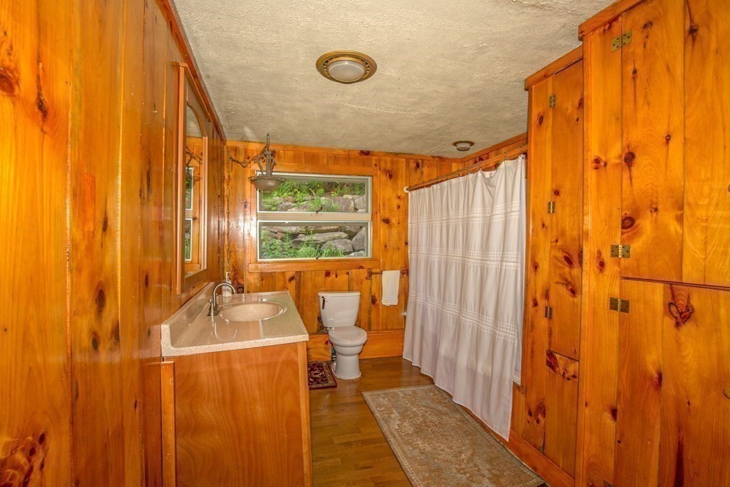 1542 Main Road Granville, MA 01034 - Photo 15 of 42