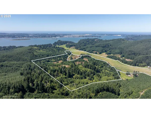 $1,475,000 | 94540 Willanch Lane, North Bend, OR 97459