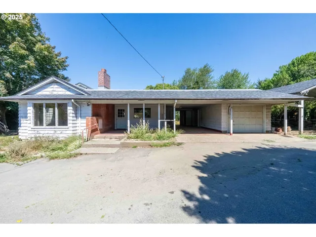 $1,550,000 | 94540 Willanch Lane, North Bend, OR 97459