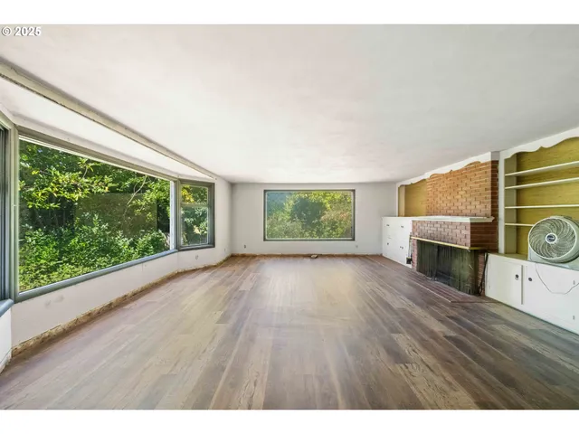 $1,550,000 | 94540 Willanch Lane, North Bend, OR 97459