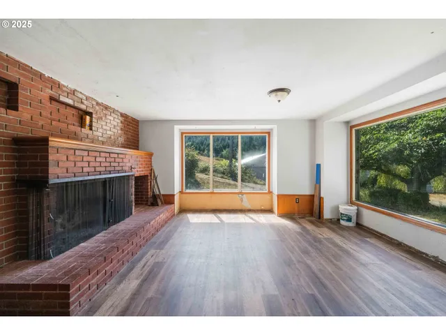 $1,550,000 | 94540 Willanch Lane, North Bend, OR 97459