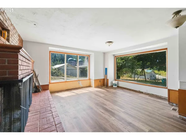 $1,475,000 | 94540 Willanch Lane, North Bend, OR 97459