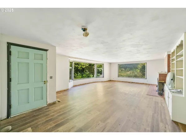 $1,475,000 | 94540 Willanch Lane, North Bend, OR 97459