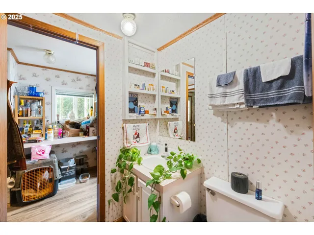 $1,550,000 | 94540 Willanch Lane, North Bend, OR 97459