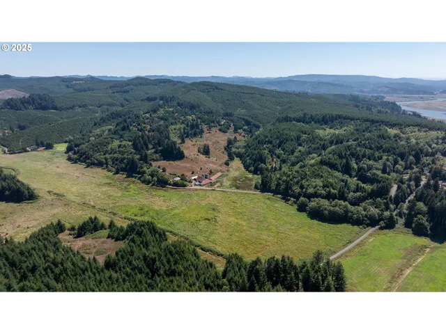 $1,550,000 | 94540 Willanch Lane, North Bend, OR 97459