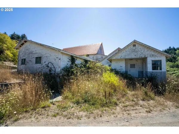 $1,475,000 | 94540 Willanch Lane, North Bend, OR 97459