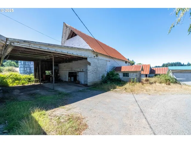 $1,550,000 | 94540 Willanch Lane, North Bend, OR 97459