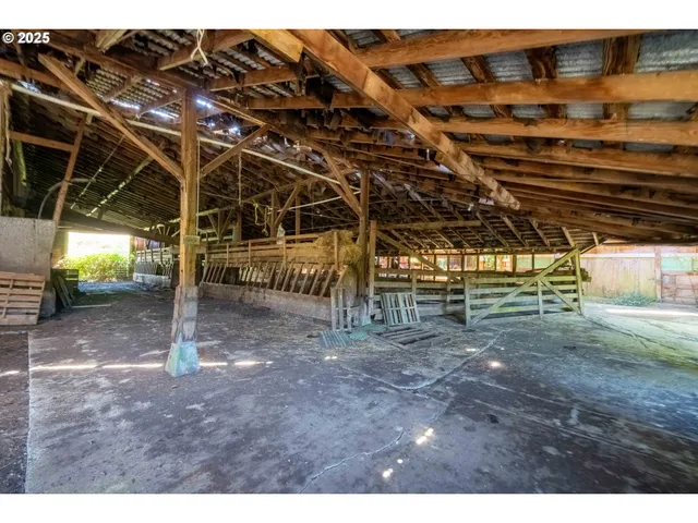 $1,550,000 | 94540 Willanch Lane, North Bend, OR 97459