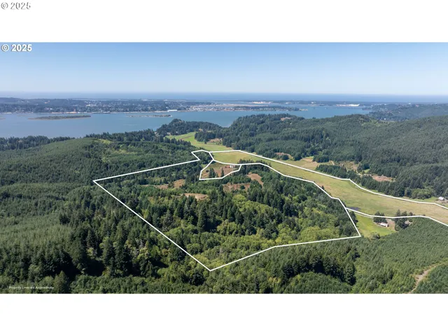 $1,550,000 | 94540 Willanch Lane, North Bend, OR 97459