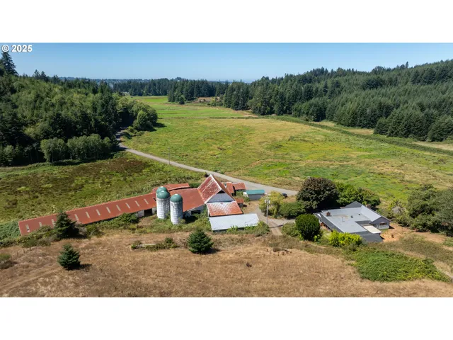 $1,550,000 | 94540 Willanch Lane, North Bend, OR 97459