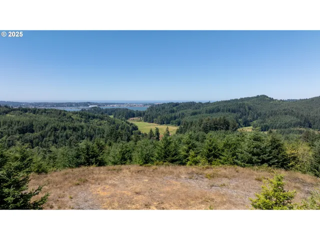 $1,550,000 | 94540 Willanch Lane, North Bend, OR 97459