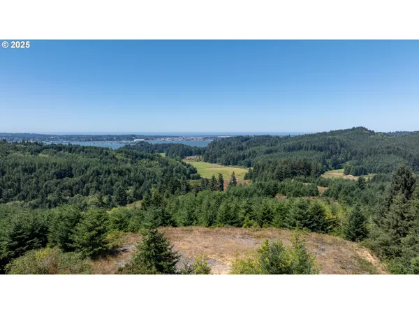 $1,475,000 | 94540 Willanch Lane, North Bend, OR 97459