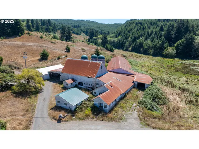 $1,550,000 | 94540 Willanch Lane, North Bend, OR 97459