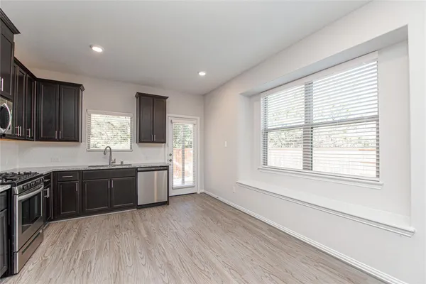 $2,400 | 107 Silver Sky Street, Conroe, TX 77304