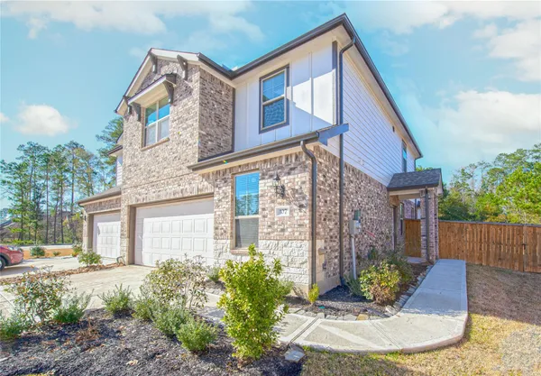 $2,400 | 107 Silver Sky Street, Conroe, TX 77304
