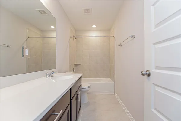 $2,400 | 107 Silver Sky Street, Conroe, TX 77304