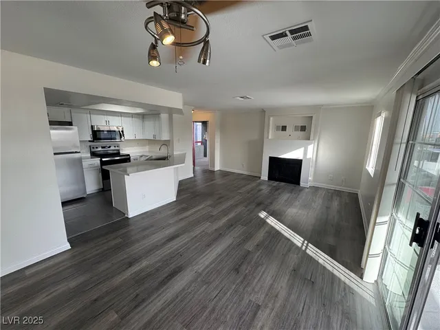 $1,300 | 8600 West Charleston Boulevard, Unit 2149, Las Vegas, NV 89117