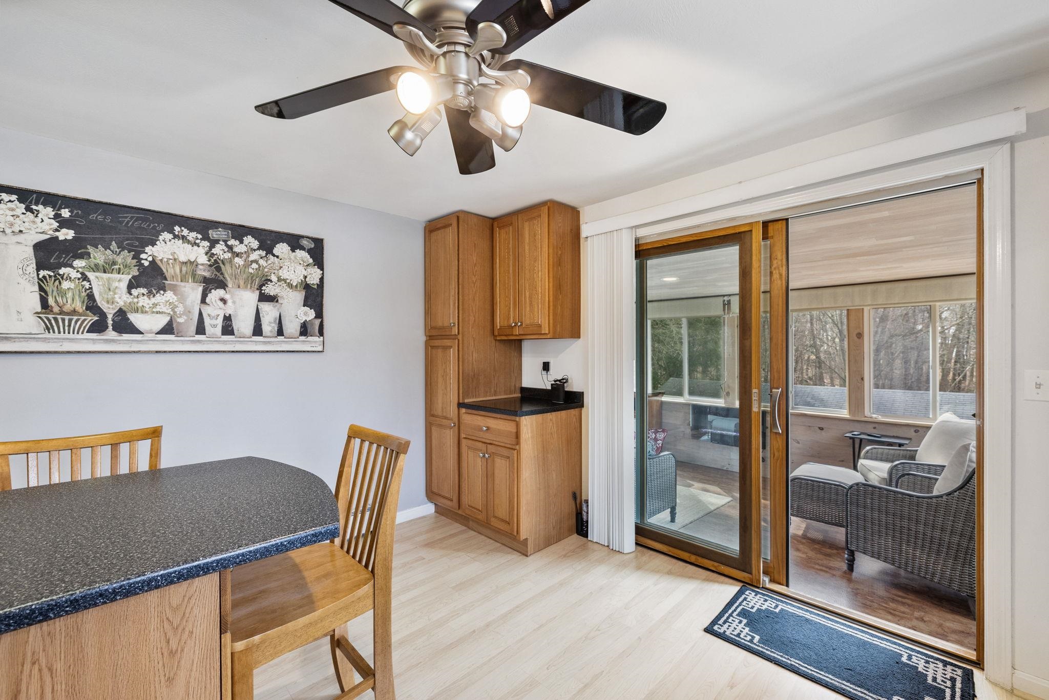 197 Kennard Road Manchester, NH 03104 - Photo 11 of 41