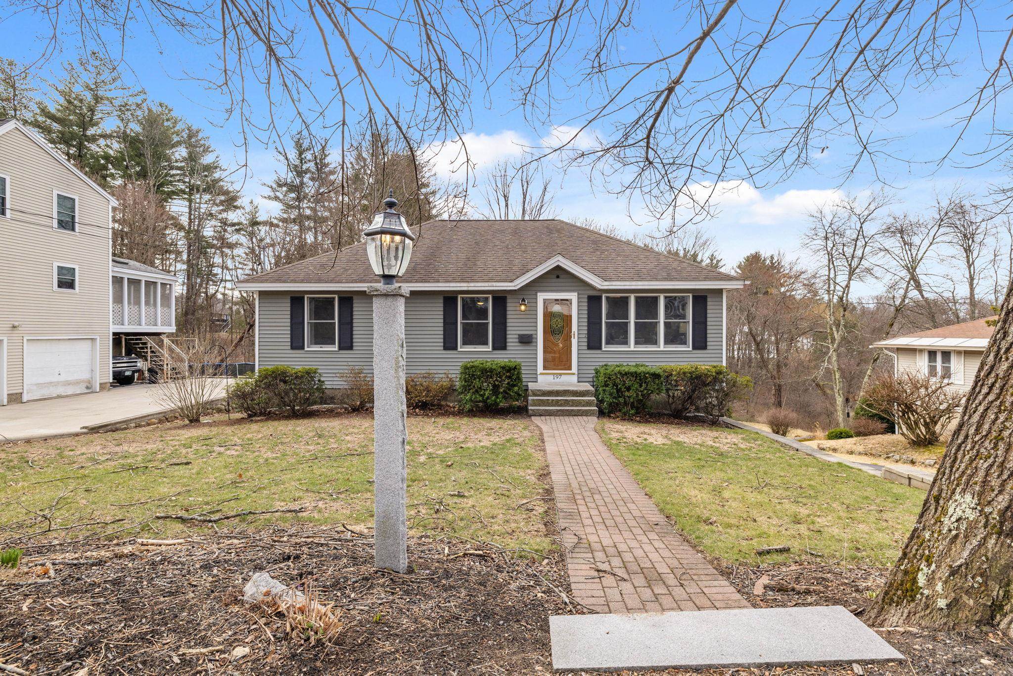197 Kennard Road Manchester, NH 03104 - Photo 4 of 41