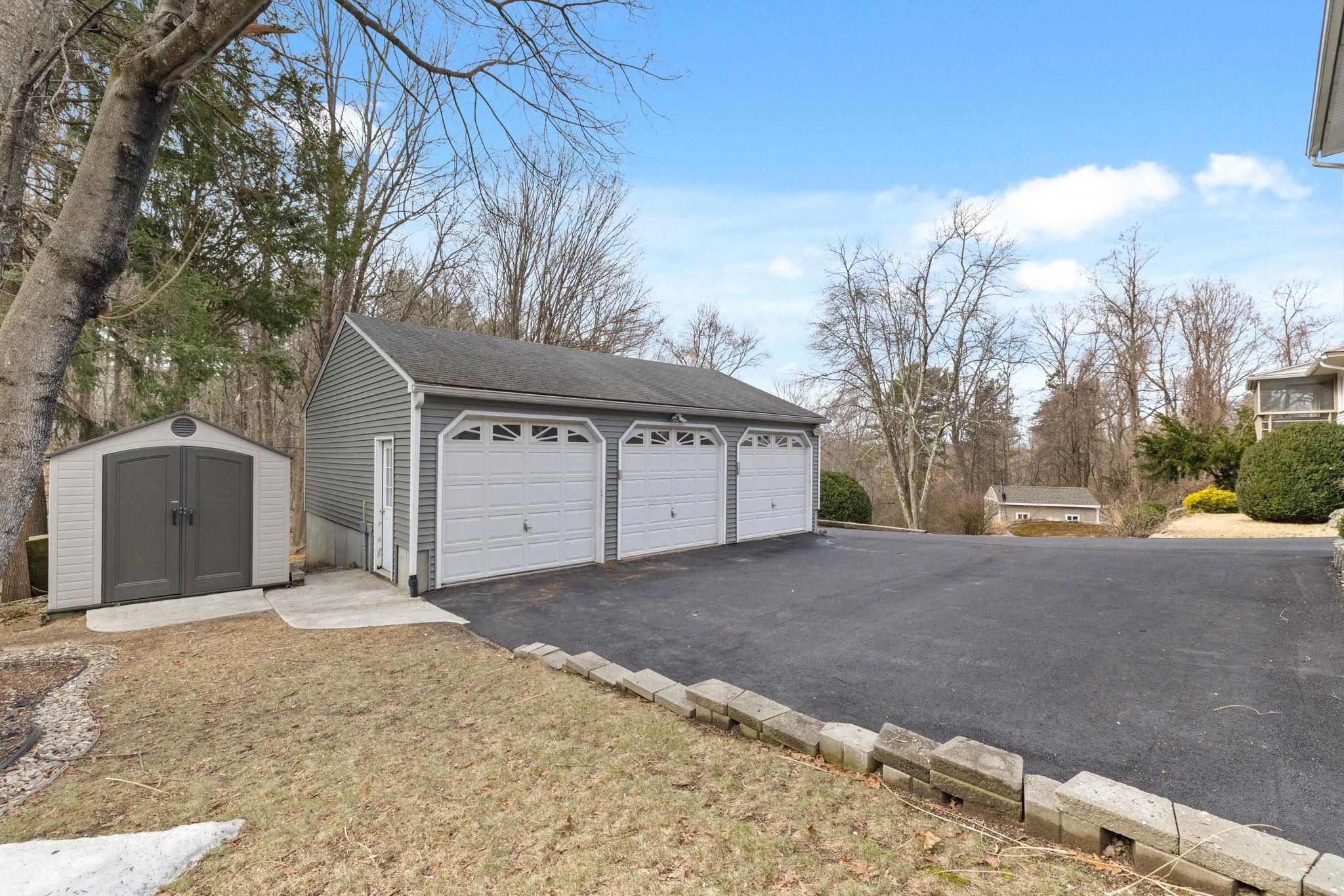 197 Kennard Road Manchester, NH 03104 - Photo 6 of 41