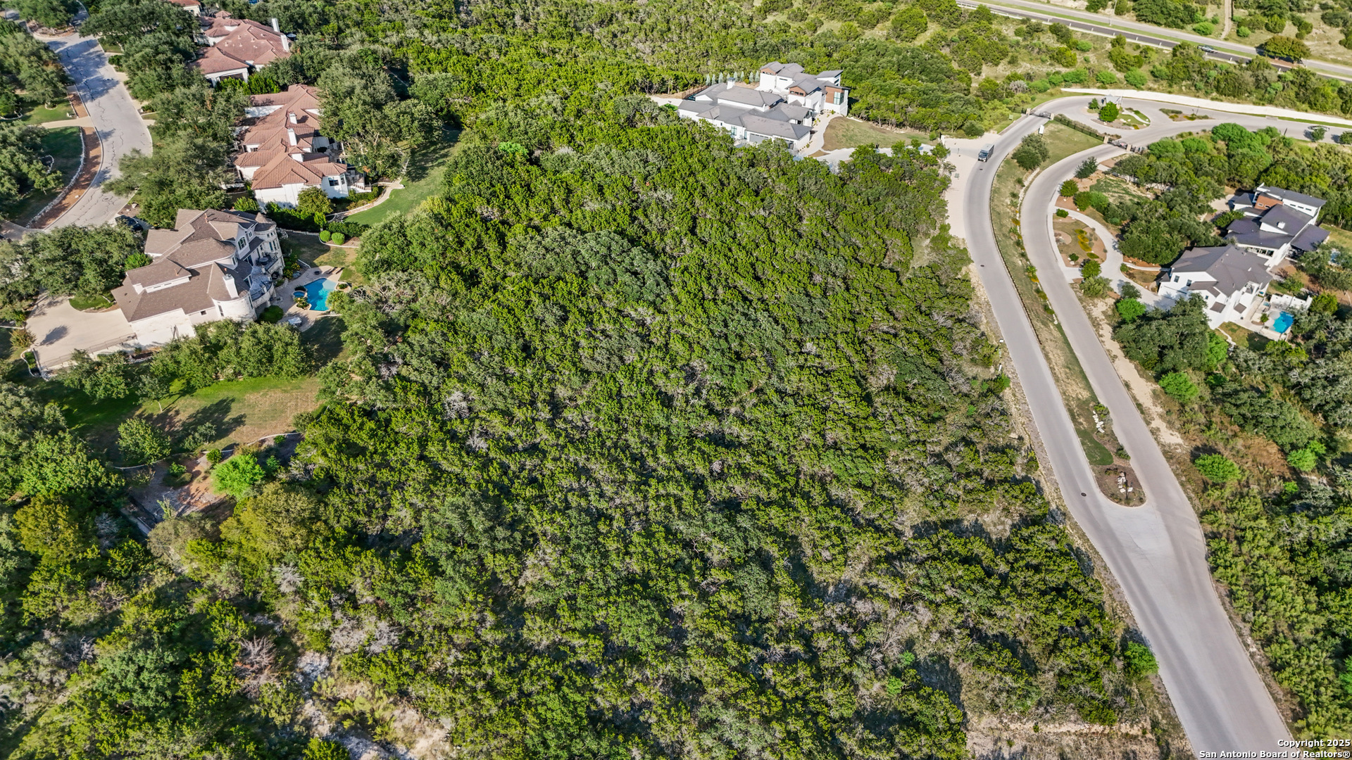 619 Winding Ravine San Antonio, TX 78258 - Photo 11 of 70