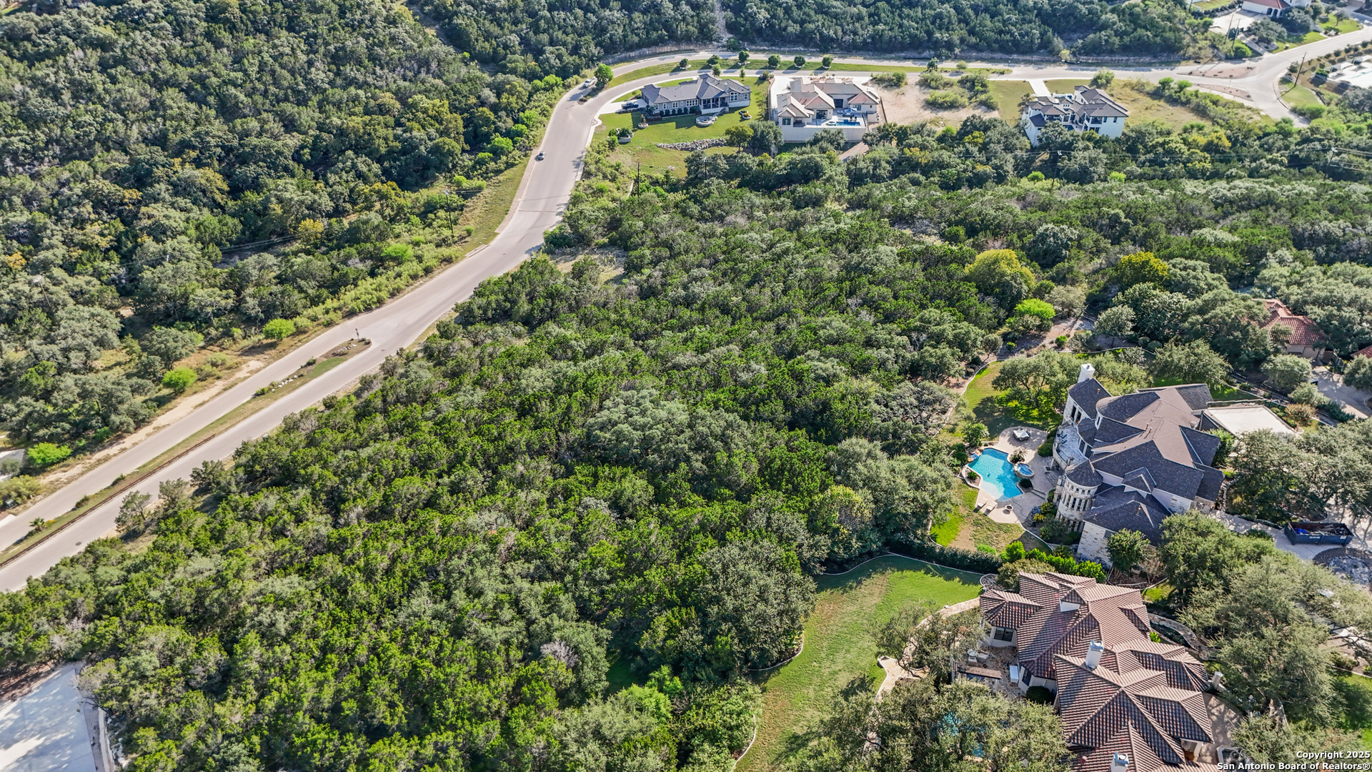 619 Winding Ravine San Antonio, TX 78258 - Photo 17 of 70