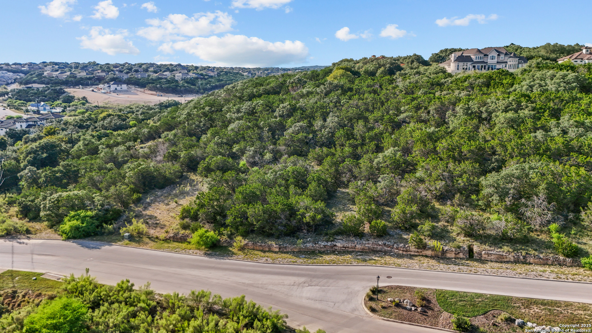 619 Winding Ravine San Antonio, TX 78258 - Photo 7 of 70