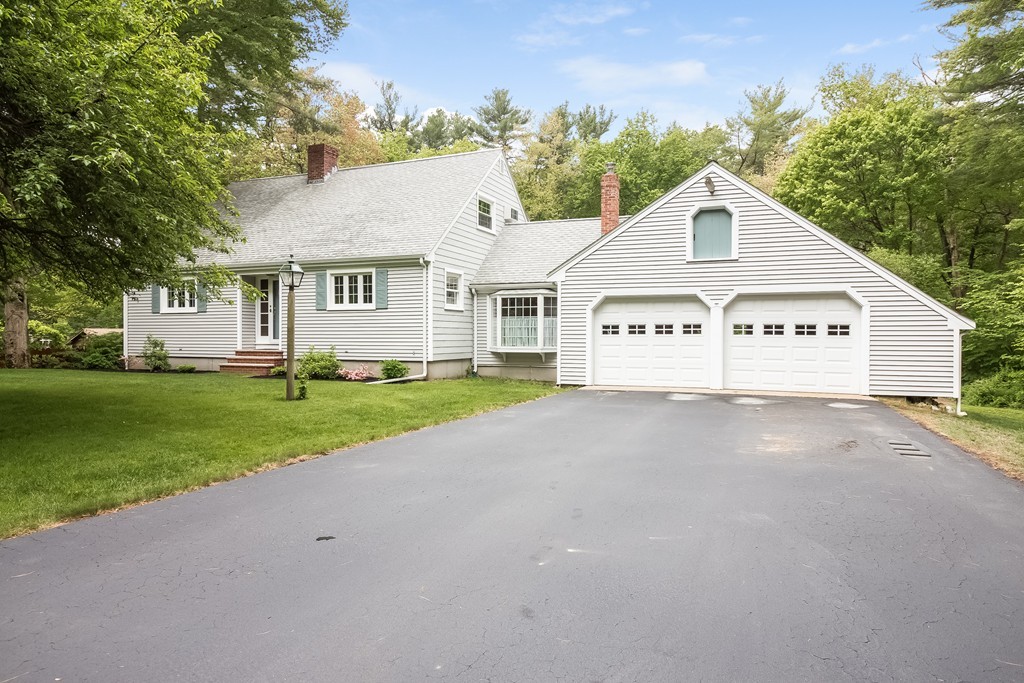 52 Hillcrest Road Hanson, MA 02341 - Photo 1 of 28 Gallery Image 1
