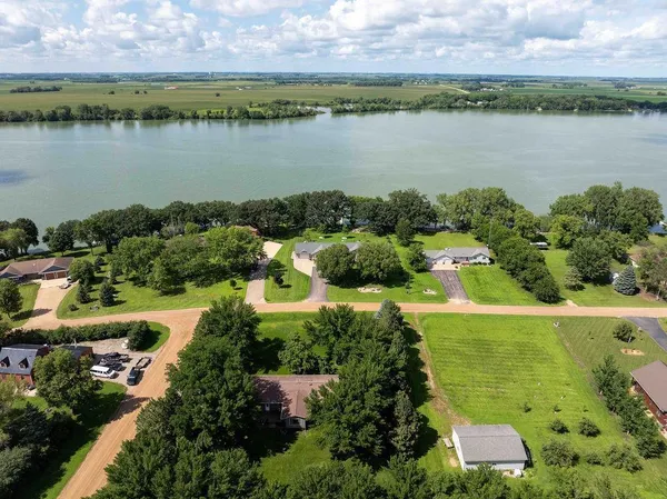 $664,900 | 4 South Fox Lake Drive East, Sherburn, MN 56171