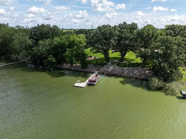 $664,900 | 4 South Fox Lake Drive East, Sherburn, MN 56171
