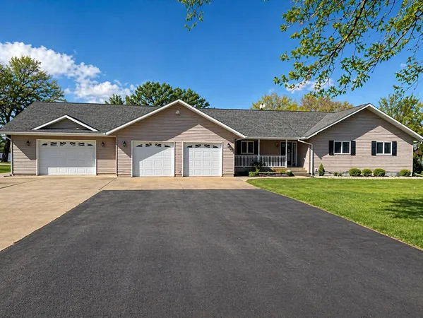 $649,900 | 4 South Fox Lake Drive East, Sherburn, MN 56171