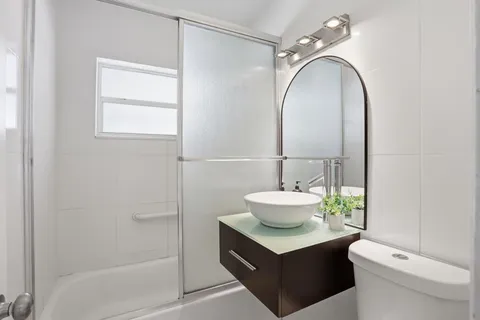 $465,000 | 139 Southwest 21st Way, Fort Lauderdale, FL 33312