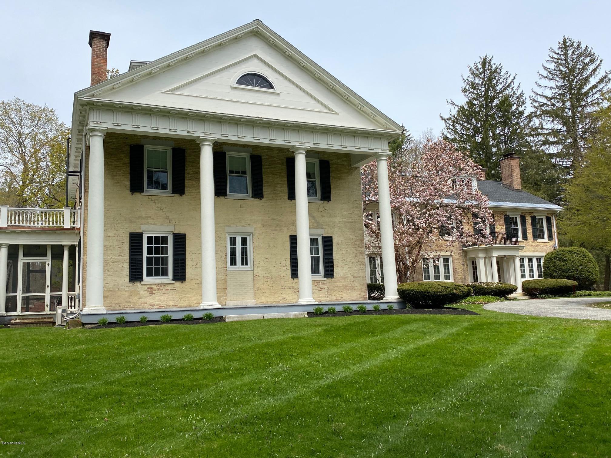 57 Main Street, Unit 8 Stockbridge, MA 01262 - Photo 1 of 33 IMG_1915
