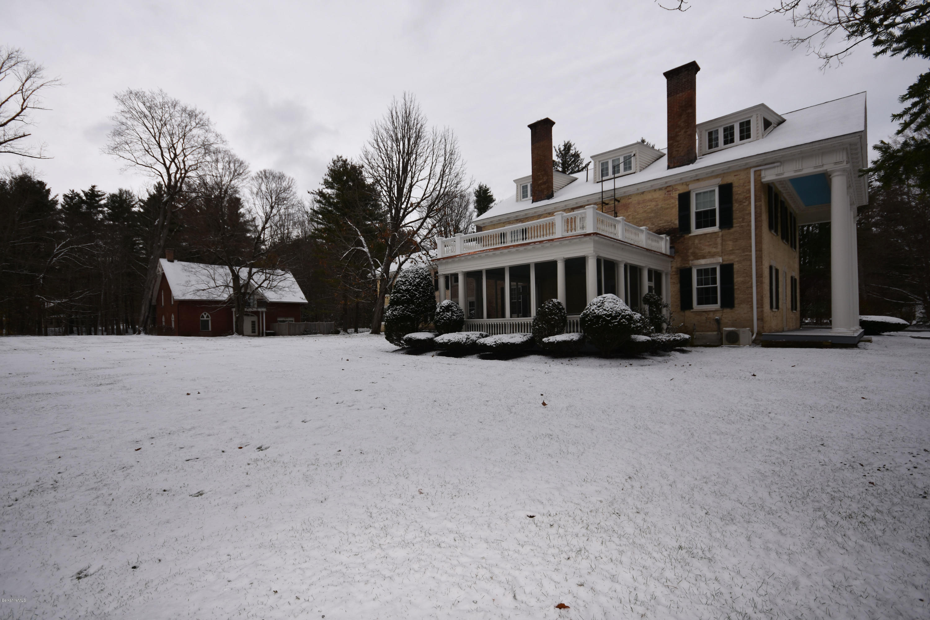 57 Main Street, Unit 8 Stockbridge, MA 01262 - Photo 25 of 33 Exterior