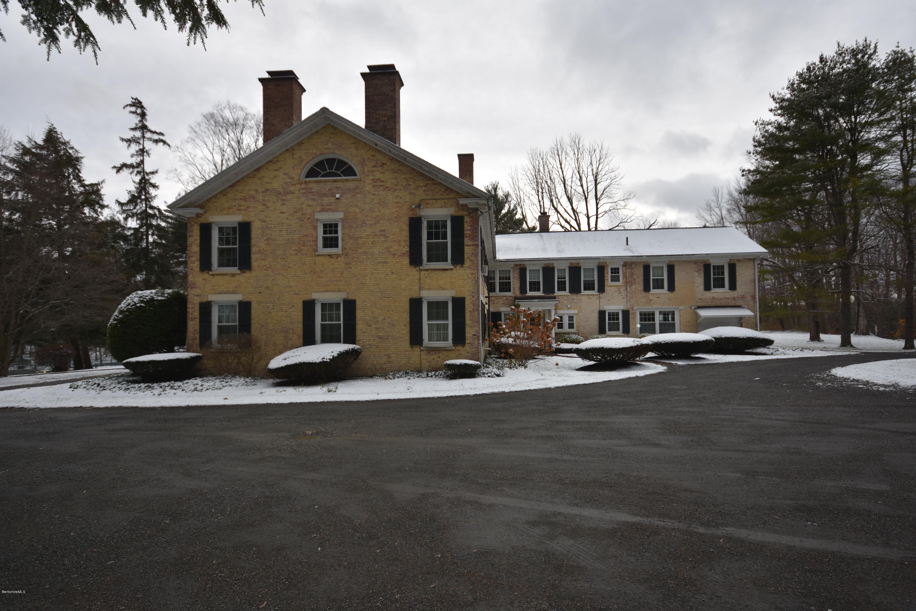57 Main Street, Unit 8 Stockbridge, MA 01262 - Photo 26 of 33 Exterior