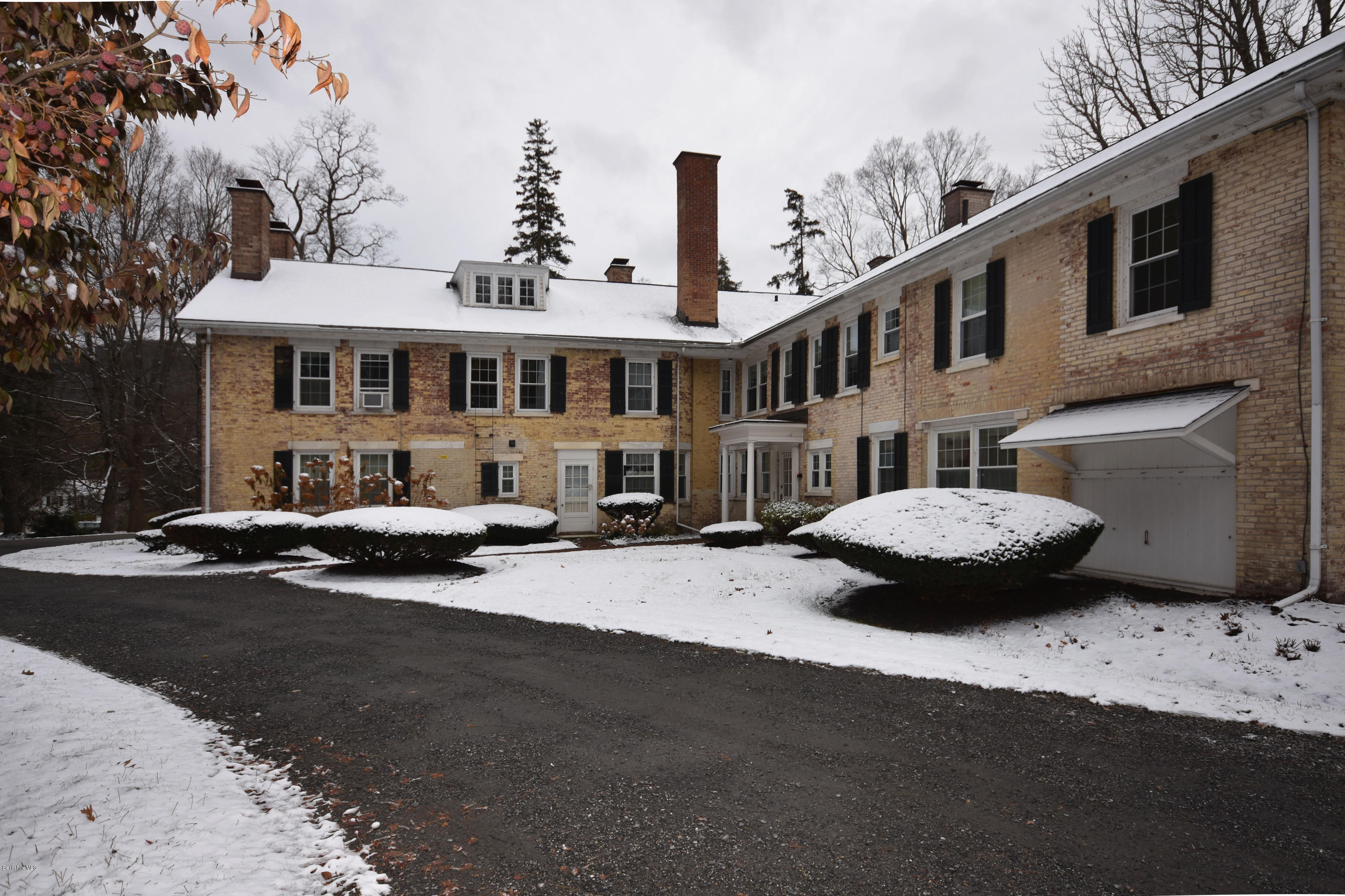 57 Main Street, Unit 8 Stockbridge, MA 01262 - Photo 27 of 33 Exterior