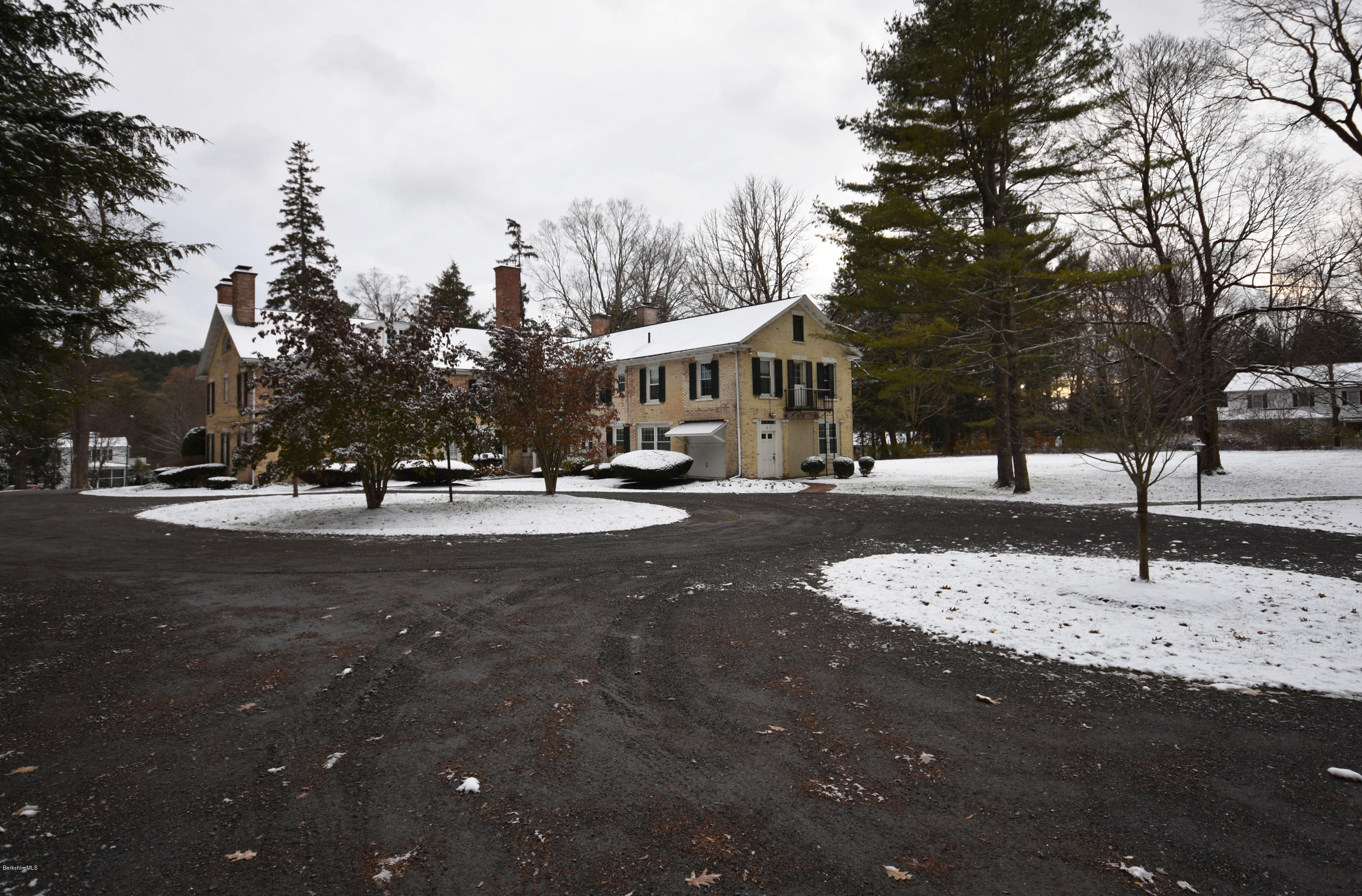 57 Main Street, Unit 8 Stockbridge, MA 01262 - Photo 29 of 33 Exterior
