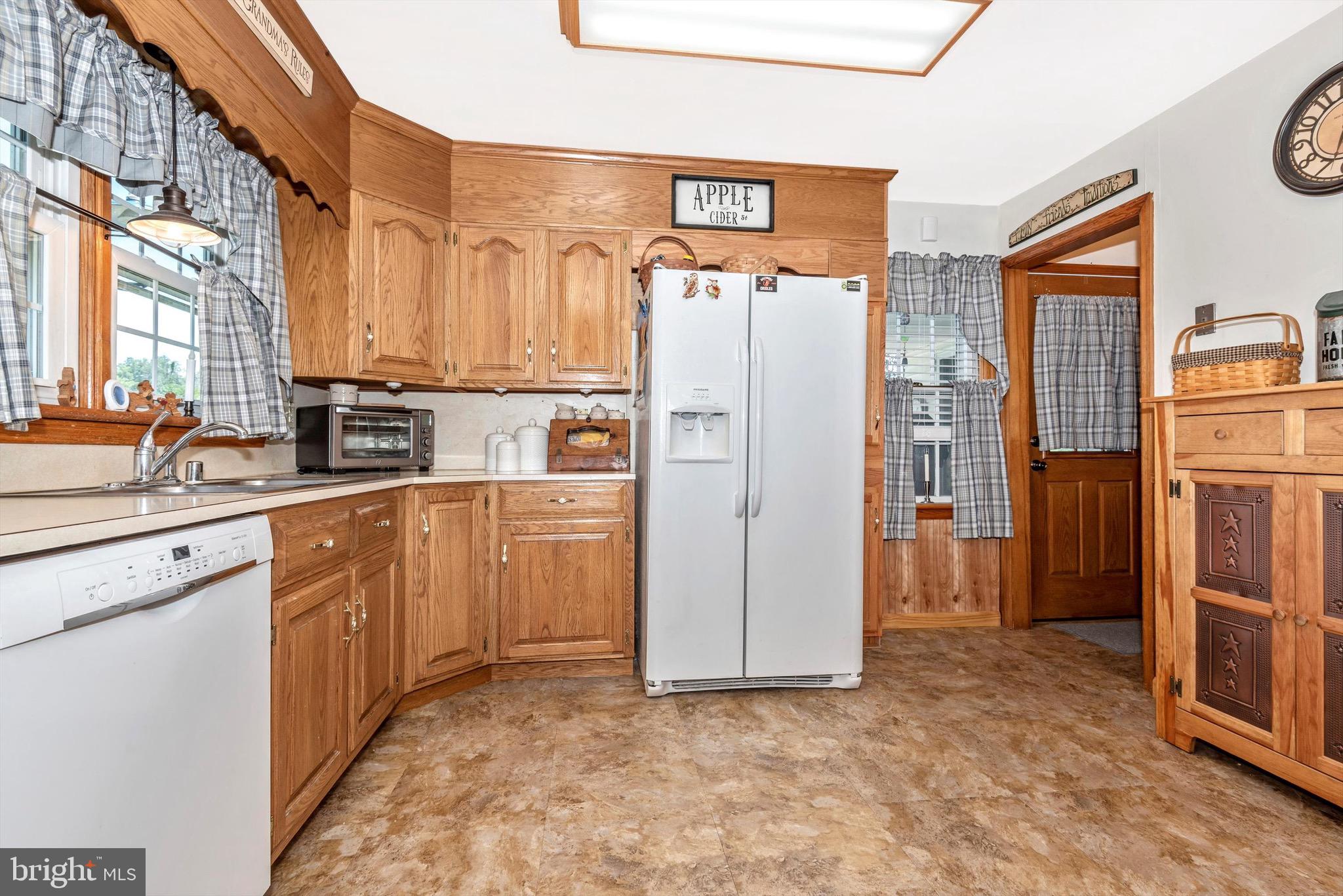 9904 Rocky Ridge Road Rocky Ridge, MD 21778 - Photo 13 of 54