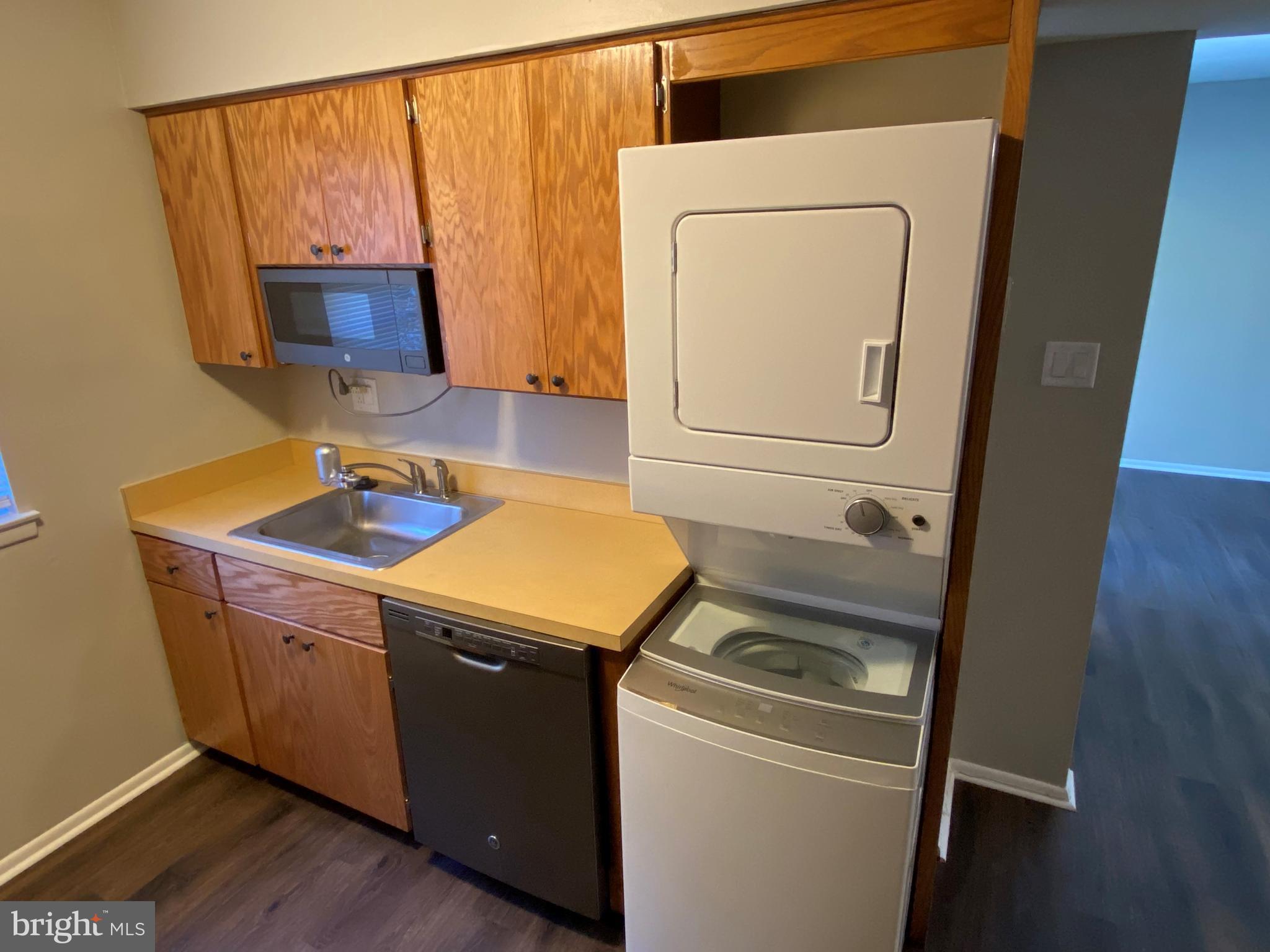 1155 York Rd., Unit G13 Warminster, PA 18974 - Photo 5 of 13 a utility room with dryer and washer