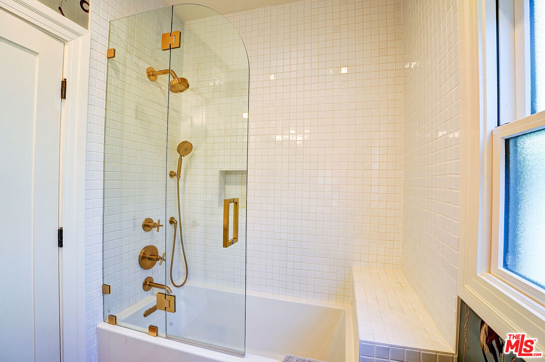 1944 Virginia Road Los Angeles, CA 90016 - Photo 19 of 36 a bathroom with a shower